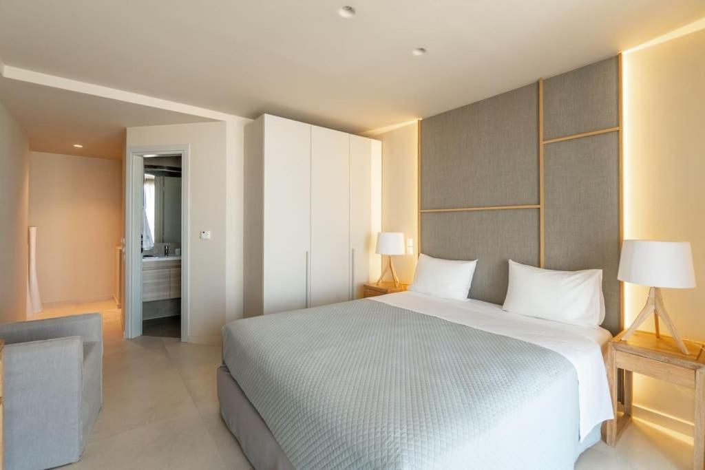 Cw Athens Riviera Suite Εξωτερικό φωτογραφία
