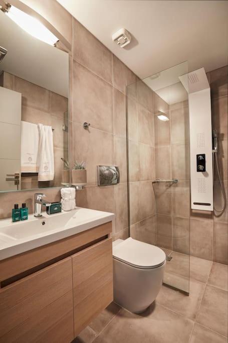 Cw Athens Riviera Suite Εξωτερικό φωτογραφία